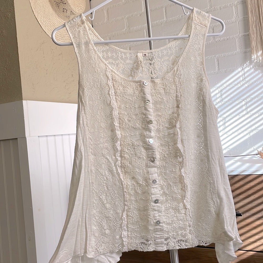 White lace tank